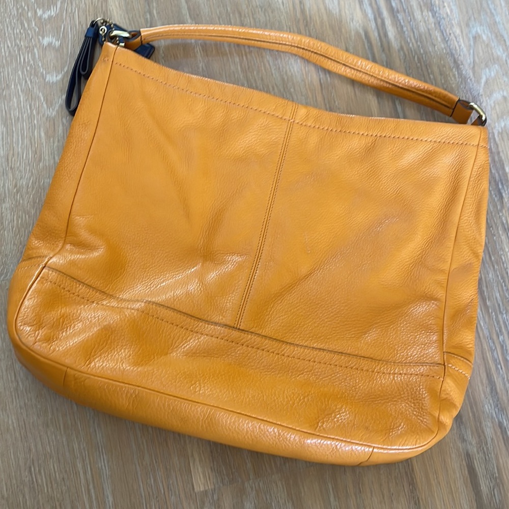 Coach Mustard Bag - Picture 2 of 7